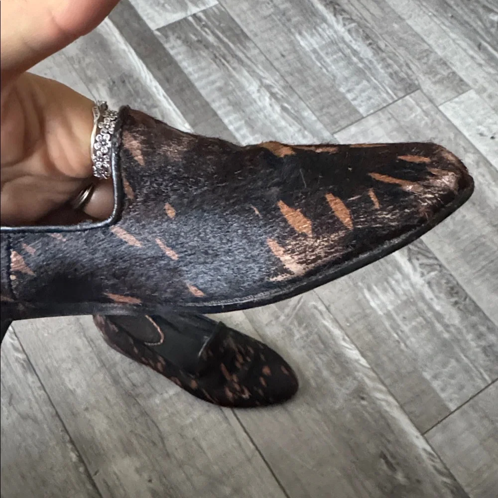 80%20 Cow Leather Flats
